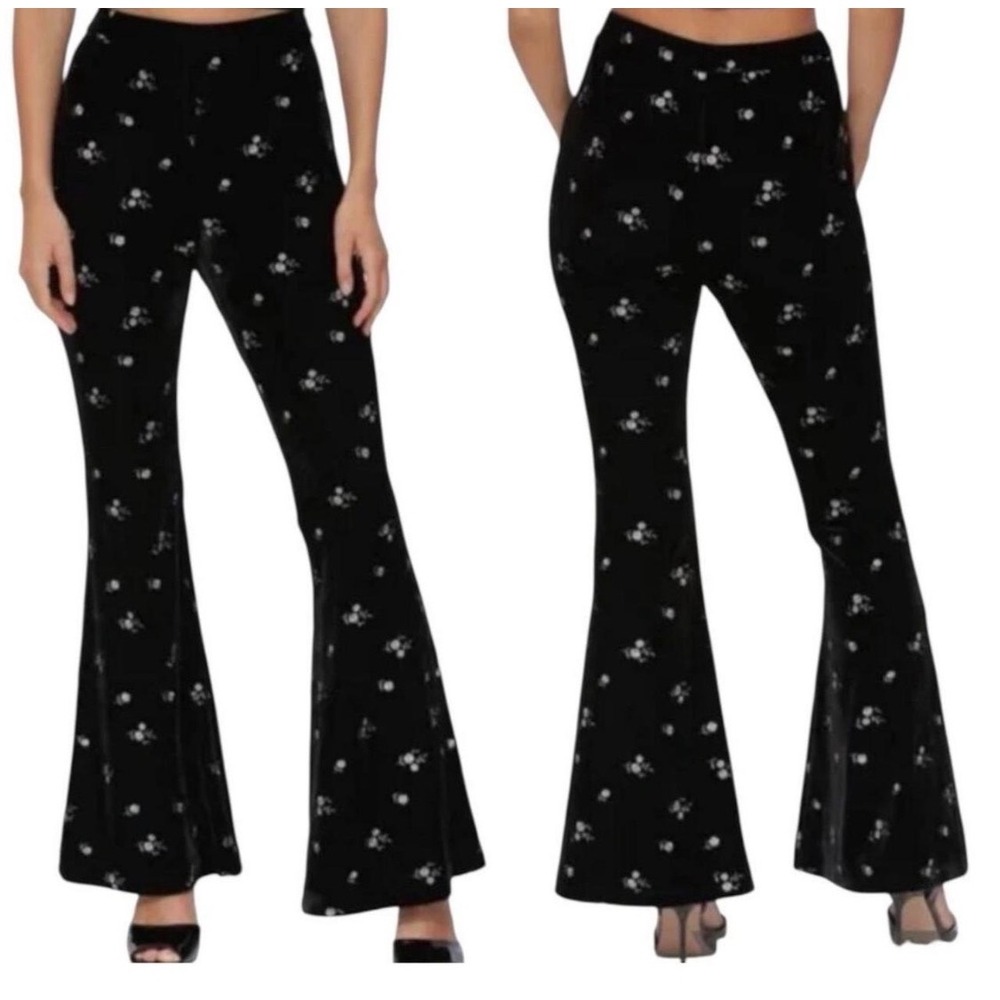 Avec Les Filles Flare Pants Medium Black Velvet Floral Embroidered Bell Bottom